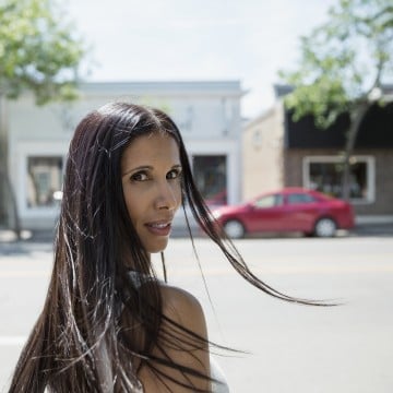 Let These Redditors Teach You How *Not* To Pick Up Older Women