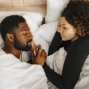 Different Sleep Schedules in a Relationship Can Be Challenging — Here’s How to Deal