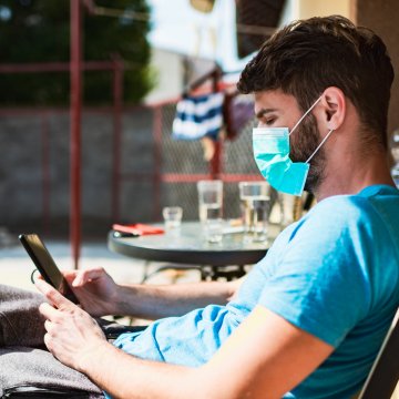 10 Cringeworthy Online Dating Messages You Should Keep to Yourself