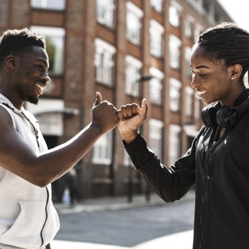 5 Things to Take Note of If You Think She Might Be Flirting With You