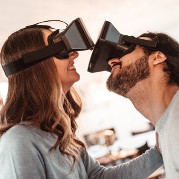 Looking for a Gal to Geek Out With? Try These Nerd-Centric Dating Sites