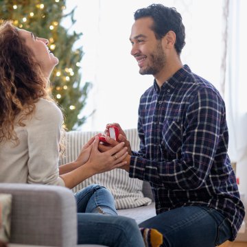 How To Pull Off An Unforgettable Holiday Proposal