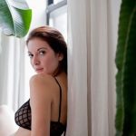 This Is What She’s Actually Thinking The First Time You Hook Up