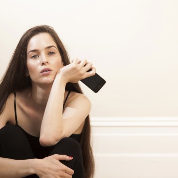 Women Tell Us What Not To Do On Tinder. Ever.