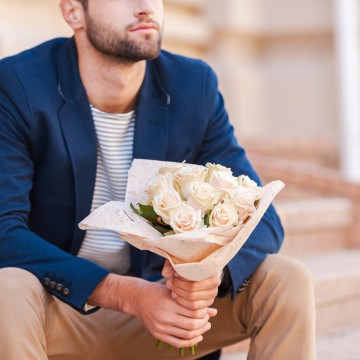 Here’s Your Guide To Picking The Perfect Valentine’s Day Flowers