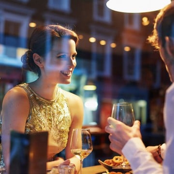 6 Things Women Expect on Dates (Plus 1 Thing They Don’t Want)