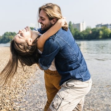 8 Telltale Signs That the Woman You’re With is Definitely Mrs. Right