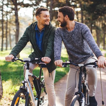 Eight Telltale Signs That Prove He’s Totally Into You