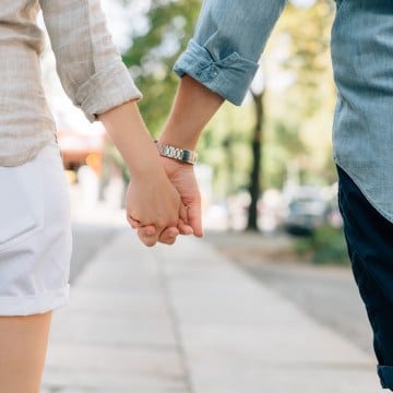 The 5 Major Differences Between How Men And Women Fall In Love