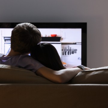 This Guy Got Netflix-And-Chilled On Tinder – And It Led To Amazingness On Reddit