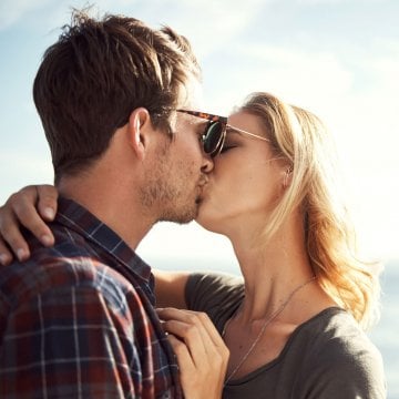 10 First Kiss Tips to Make Sure Your Nervous Lips Don’t Ruin Everything