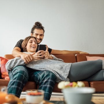 AskMen Turns 20: A Look Back at the Evolution of Dating and Relationships