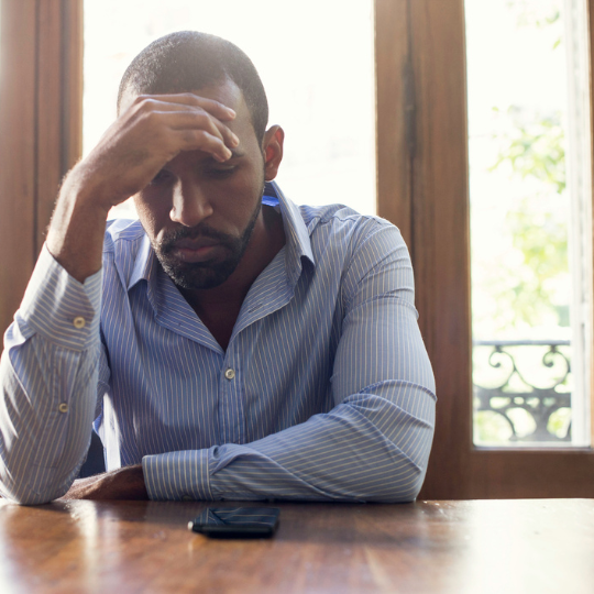 Going “No Contact” Is the Key to an Easier Breakup, According to Experts