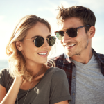 These 6 Dating Apps Pre-Select for the Most Impressive Singles